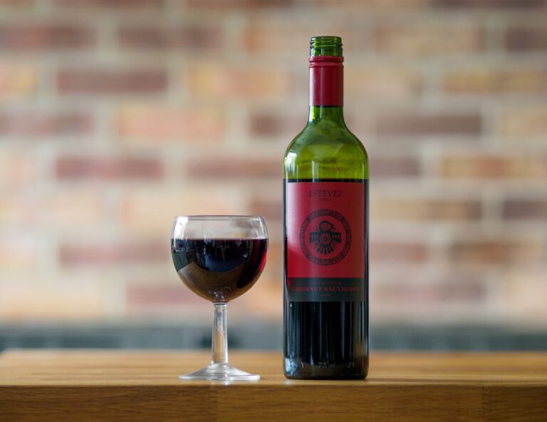 Cabernet Sauvignon Food Pairing: Best Dishes and Cheeses